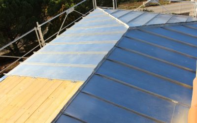 Toiture en zinc avec voliges